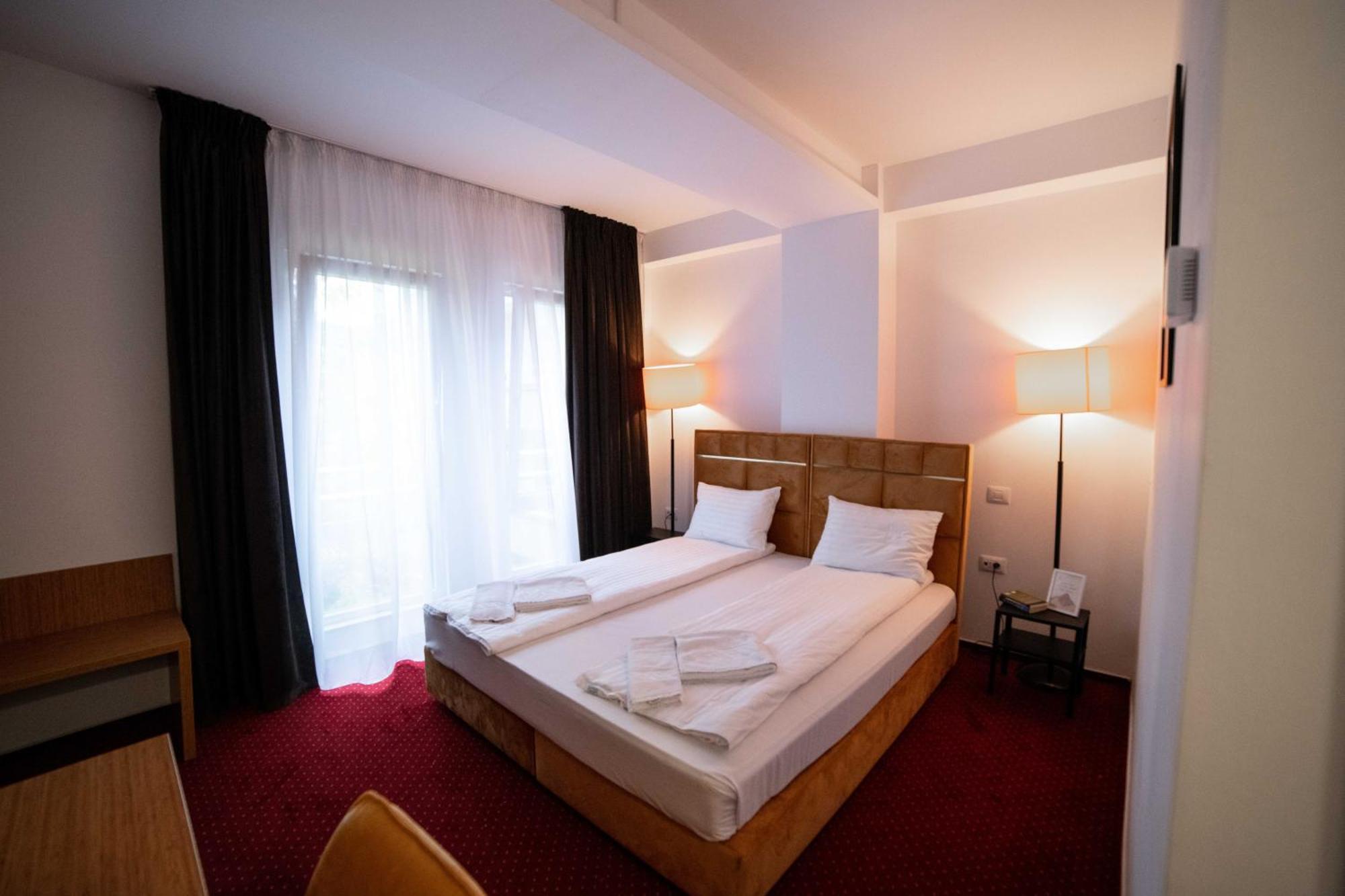 Апарт готель Bucharest Airport Accomodation Отопень Екстер'єр фото